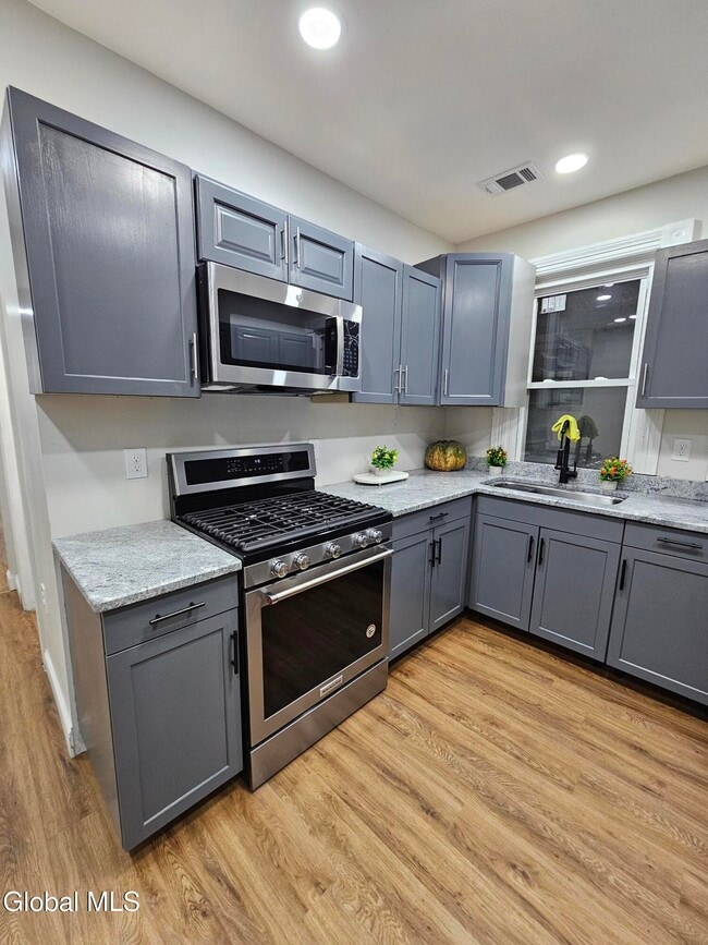 91 Division St in Schenectady, NY - Building Photo - Building Photo