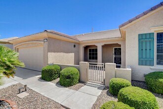 1684 Rockcrest Hills Ave in Henderson, NV - Building Photo - Building Photo