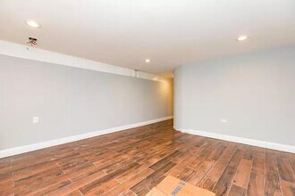 2825 N Francisco Ave in Chicago, IL - Building Photo - Building Photo