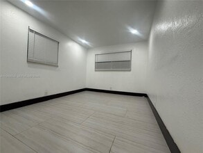 1881 SW 42nd Terrace in Fort Lauderdale, FL - Building Photo - Building Photo