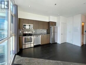 65 Speers Rd in Oakville, ON - Building Photo - Building Photo