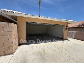 28245 Avenida La Paz in Cathedral City, CA - Building Photo - Building Photo