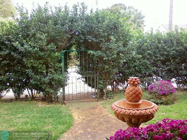 1501 NE 5th Ct-Unit -FRONT in Fort Lauderdale, FL - Building Photo - Building Photo