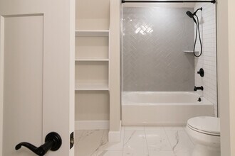 1090 New York Ave in Huntington Station, NY - Building Photo - Building Photo