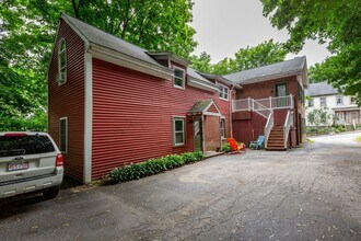 17 Walker St, Unit 2 in Bath, ME - Building Photo - Building Photo
