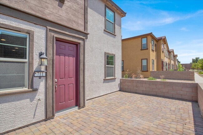 711 Sleeping City Ave in Henderson, NV - Building Photo - Building Photo