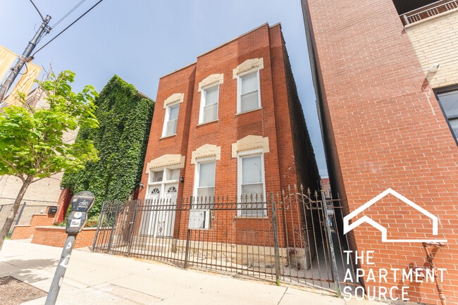 2146 W Chicago Ave, Unit 1R