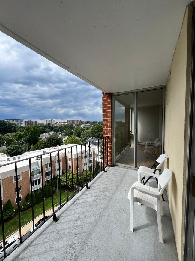 property at 87 Glenbrook Rd