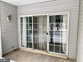 15 Lehavre Ct in Hamilton Township, NJ - Building Photo