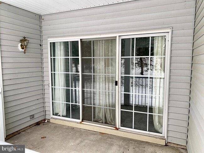 property at 15 Lehavre Ct