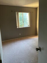 5190 N River Rd in Oceanside, CA - Building Photo - Building Photo