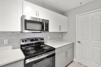 Lennox in Avondale, AZ - Building Photo - Building Photo
