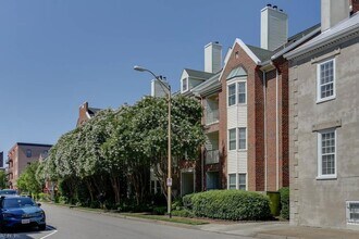 321 Duke St, Unit 133 in Norfolk, VA - Building Photo - Building Photo