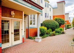 238 The Promenade in Edgewater, NJ - Building Photo