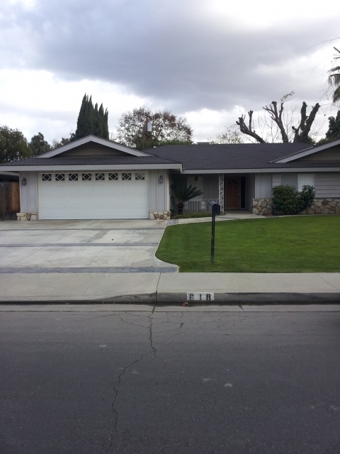 618 Jamaica Way in Bakersfield, CA - Building Photo