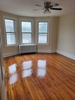 2213 Mt Carmel Ave in Glenside, PA - Building Photo