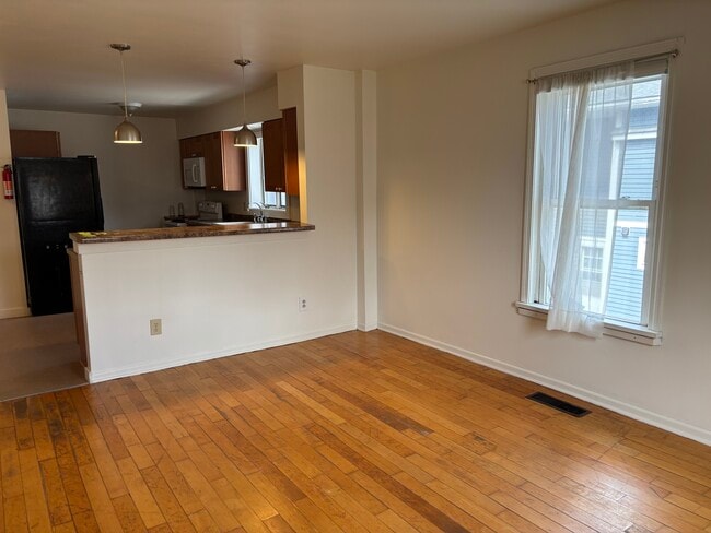 432-434 Colchester Ave, Unit 432 in Burlington, VT - Building Photo - Building Photo