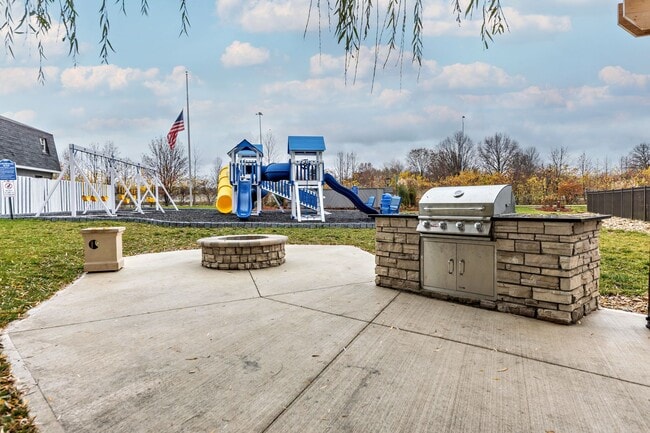 TOWNHOMES AT BLENDON