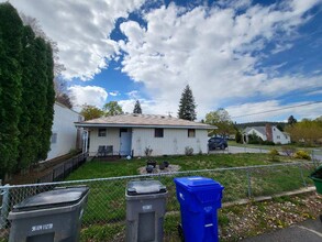 7918 E Glass Ave in Spokane Valley, WA - Building Photo - Building Photo