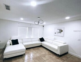 11331 Cardiff Dr in Orlando, FL - Building Photo - Building Photo