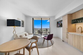 159 NE 6th St in Miami, FL - Building Photo - Building Photo