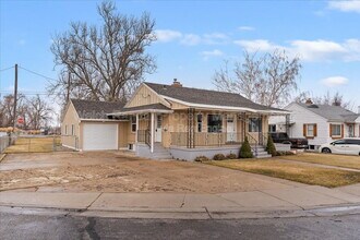 153 Country Club Dr in South Ogden, UT - Building Photo - Building Photo