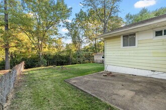 212 Mc Alpine Dr in St. Louis, MO - Building Photo - Building Photo