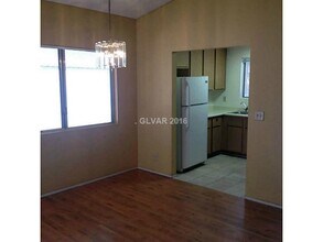 7340 Empress Dr in Las Vegas, NV - Building Photo - Building Photo