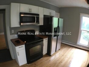 25 Autumn St in Bangor, ME - Building Photo - Building Photo