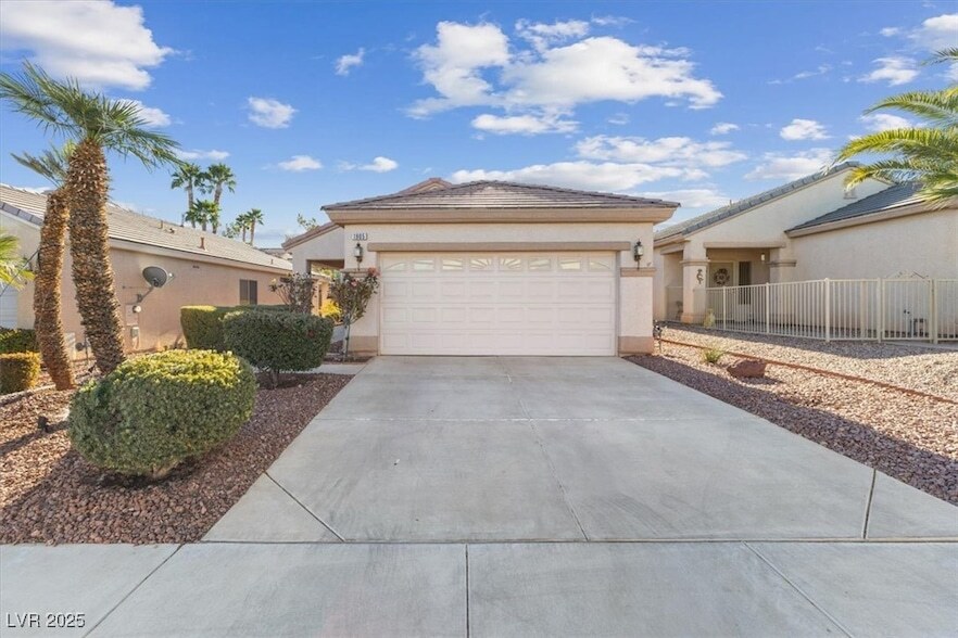 1805 Walking Path Ave in Henderson, NV - Building Photo