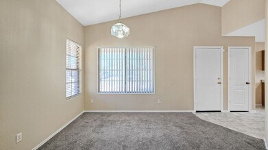 5794 W Seldon Ln in Glendale, AZ - Building Photo - Building Photo