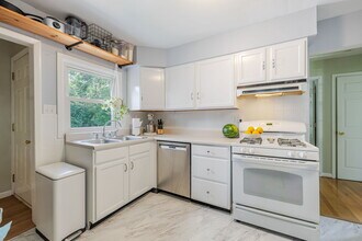169 W Kirkham Ave in Webster Groves, MO - Building Photo - Building Photo