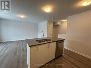 1217 Creekway Private in Ottawa, ON - Building Photo - Building Photo