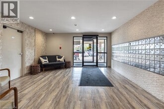 200 Jamieson Pkwy in Cambridge, ON - Building Photo - Building Photo