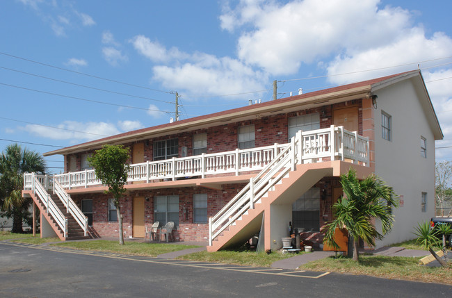 3040 NW 29th St in Oakland Park, FL - Building Photo - Building Photo