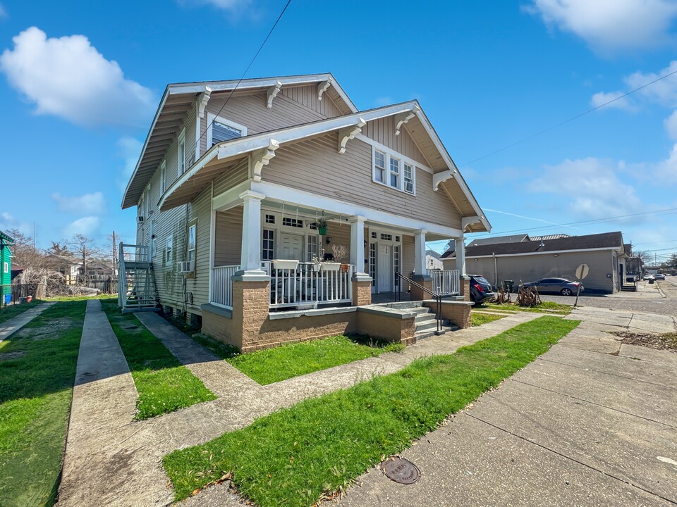 2003 Franklin Ave in New Orleans, LA - Building Photo