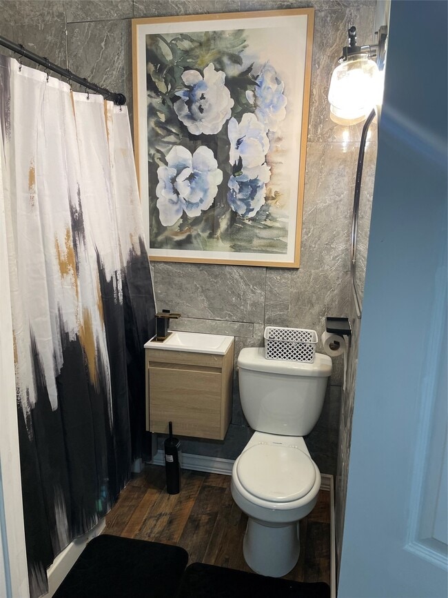 property at 1214 42nd St