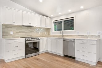 1116 McLean Rd in Mount Vernon, WA - Building Photo - Building Photo