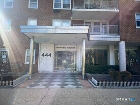 444 Bedford St in Stamford, CT - Building Photo