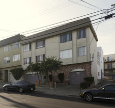 550 Lisbon St in Daly City, CA - Building Photo - Building Photo