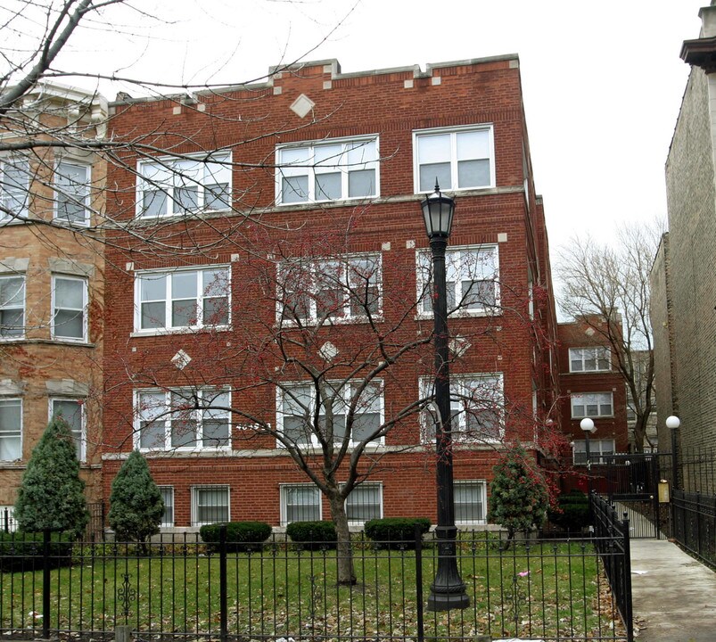 4649-4653 N Malden St in Chicago, IL - Foto de edificio