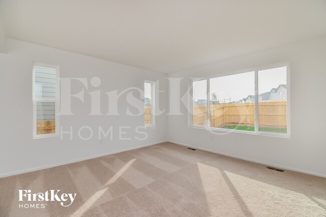 10213 Luneth Dr in Colorado Springs, CO - Foto de edificio - Building Photo