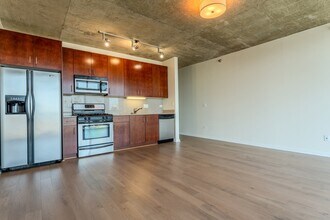 611 S Wells St, Unit 2702 in Chicago, IL - Foto de edificio - Building Photo