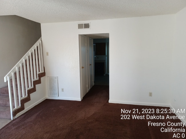 202 W Dakota Ave in Fresno, CA - Building Photo - Building Photo
