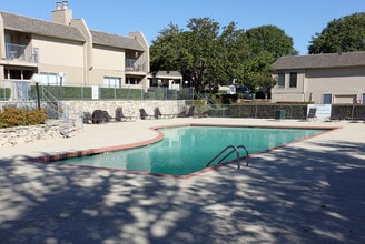 Lake Colony in Garland, TX - Foto de edificio - Building Photo