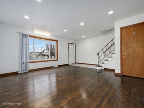 68 N Albert St in Mount Prospect, IL - Building Photo - Building Photo