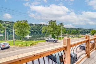 2806 MO-76 in Rockaway Beach, MO - Building Photo