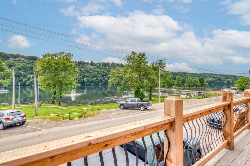 2806 MO-76 in Rockaway Beach, MO - Foto de edificio