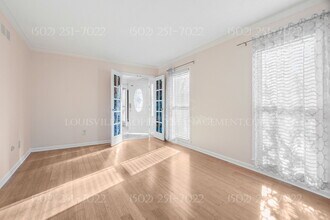 3609 Locust Cir E in Prospect, KY - Foto de edificio - Building Photo