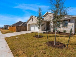 308 Rimrock Ct in Bastrop, TX - Building Photo - Building Photo